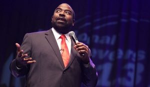 Read more about the article 3 Les Brown Books You Should Read